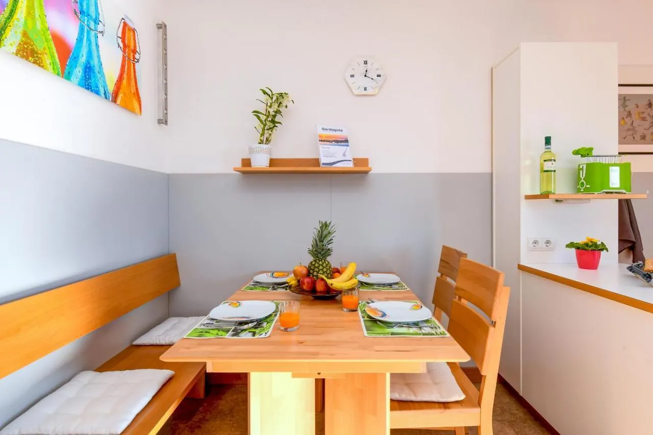 La Portella - Gardagate Tignale Apartment